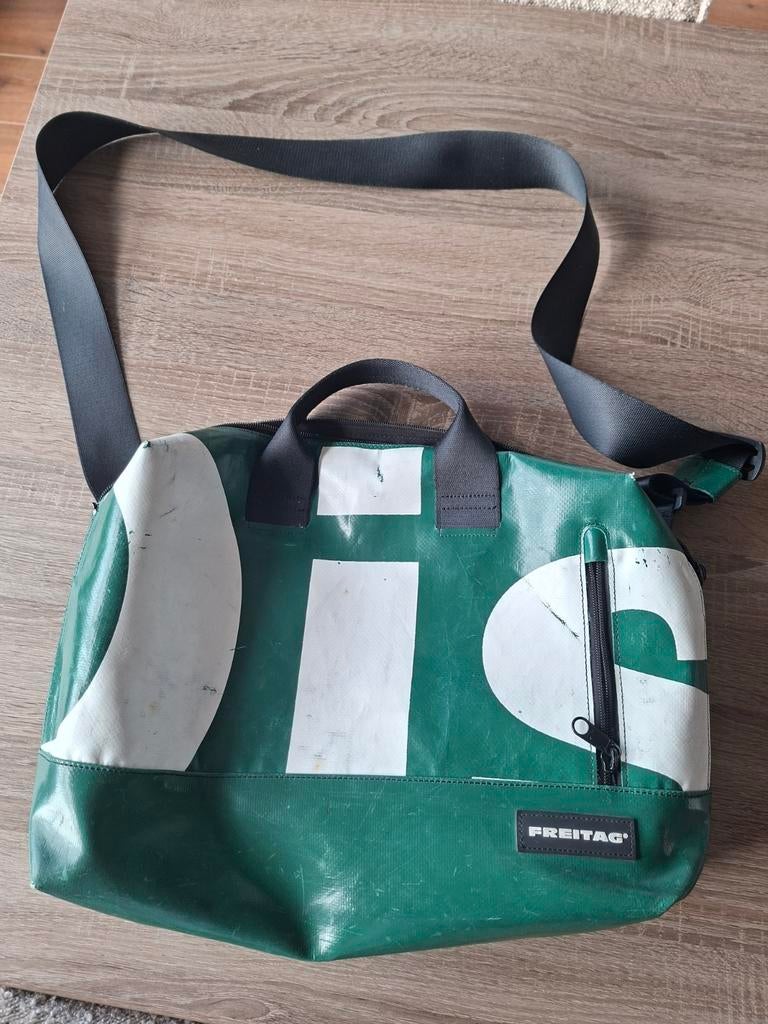 Freitag laptop tas - Groen met wit, Tabletvak, Ophalen of Verzenden, Gebruikt, Groen