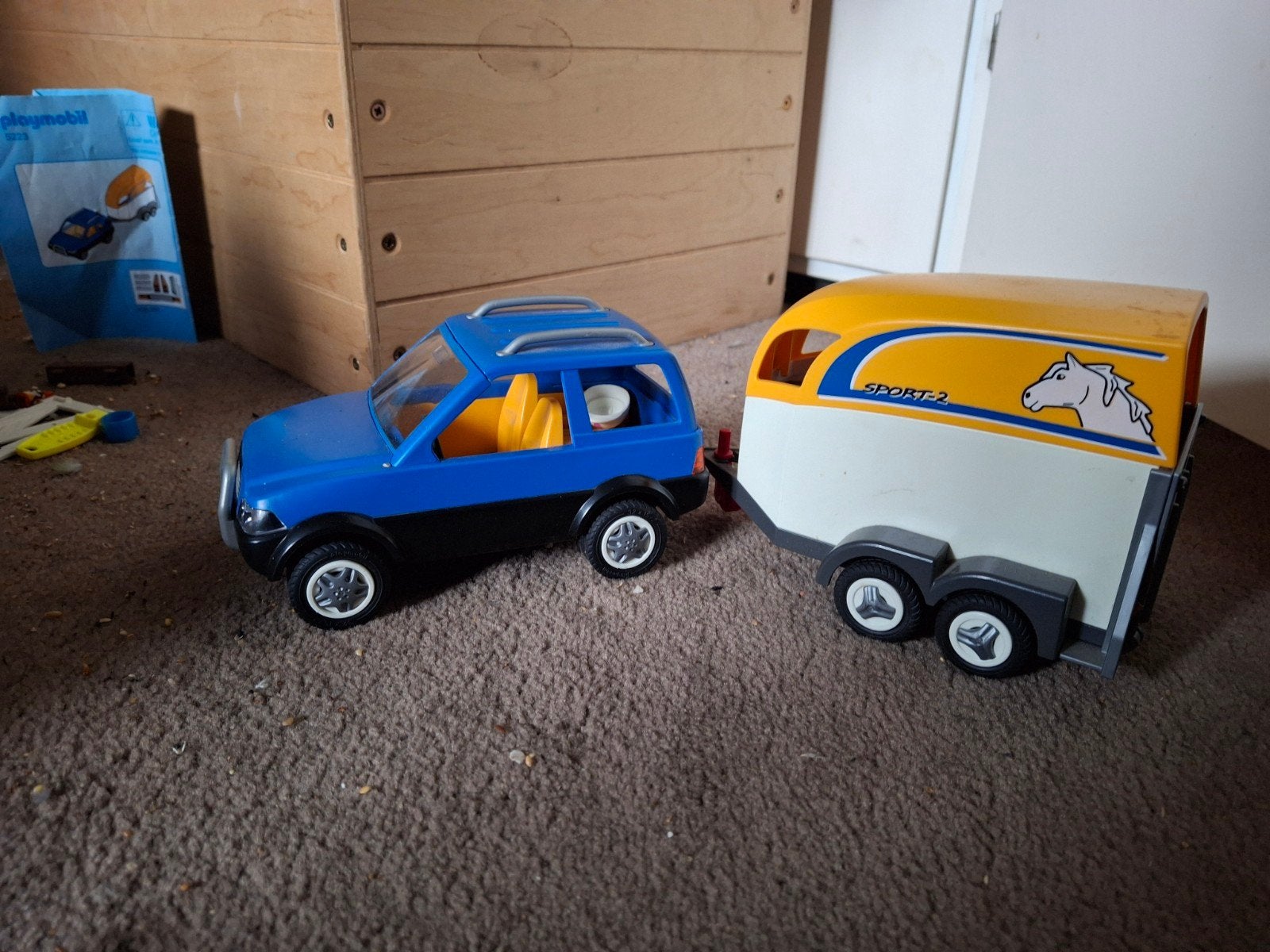 Playmobiel personenauto met paardentrailer. 5223, Kinderen en Baby's, Speelgoed | Playmobil, Ophalen, Zo goed als nieuw