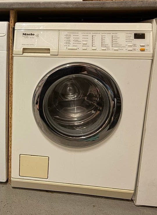 Miele Wasmachine W5160 - Betrouwbaar en Zuinig, Ophalen, Gebruikt, 4 tot 6 kg, 1600 toeren of meer
