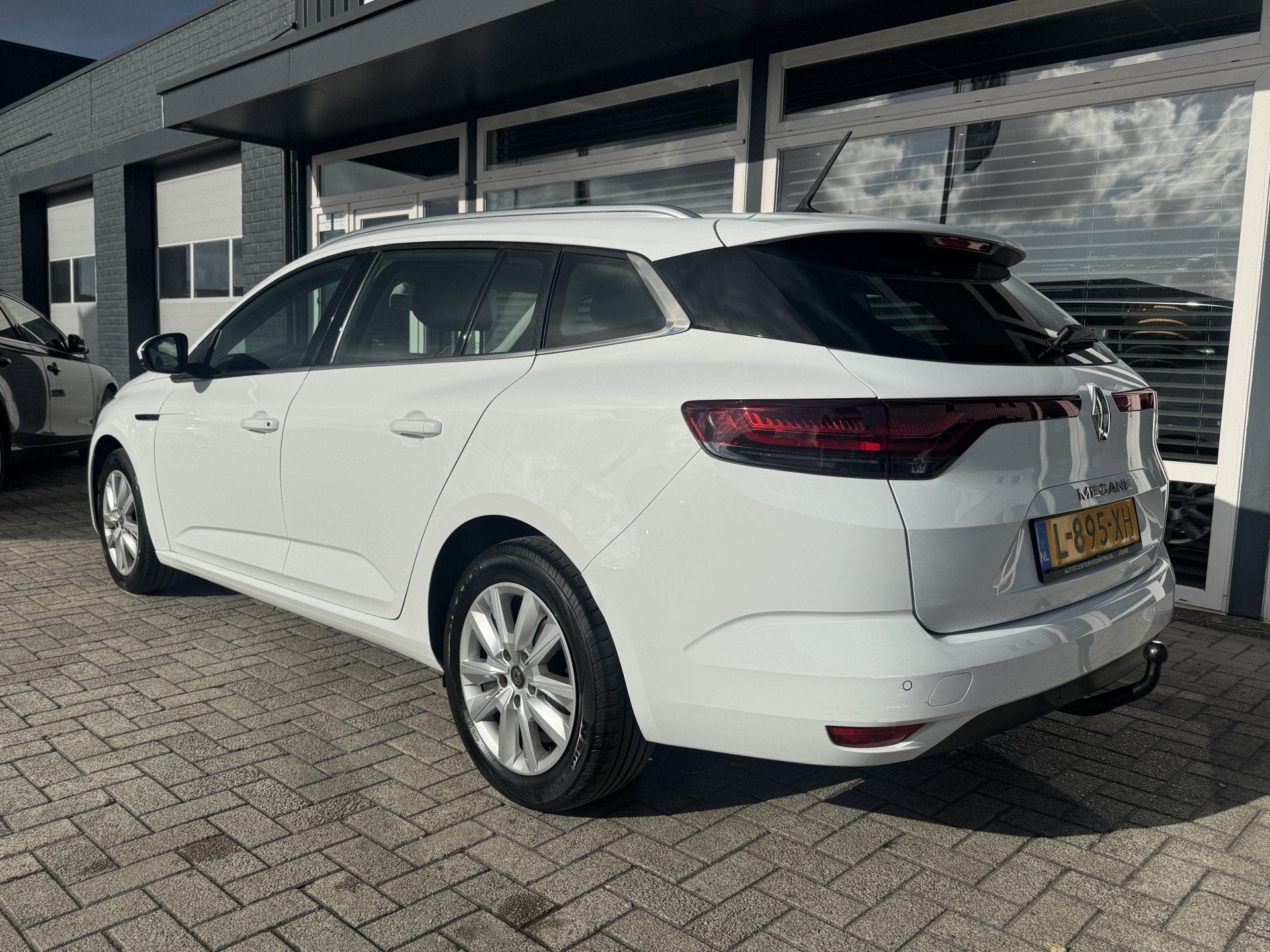 Renault Mégane Estate 1.0 115PK TCe Zen | CarPlay | Trekhaa, Auto's, Gebruikt, Euro 6, 116 pk, Origineel Nederlands