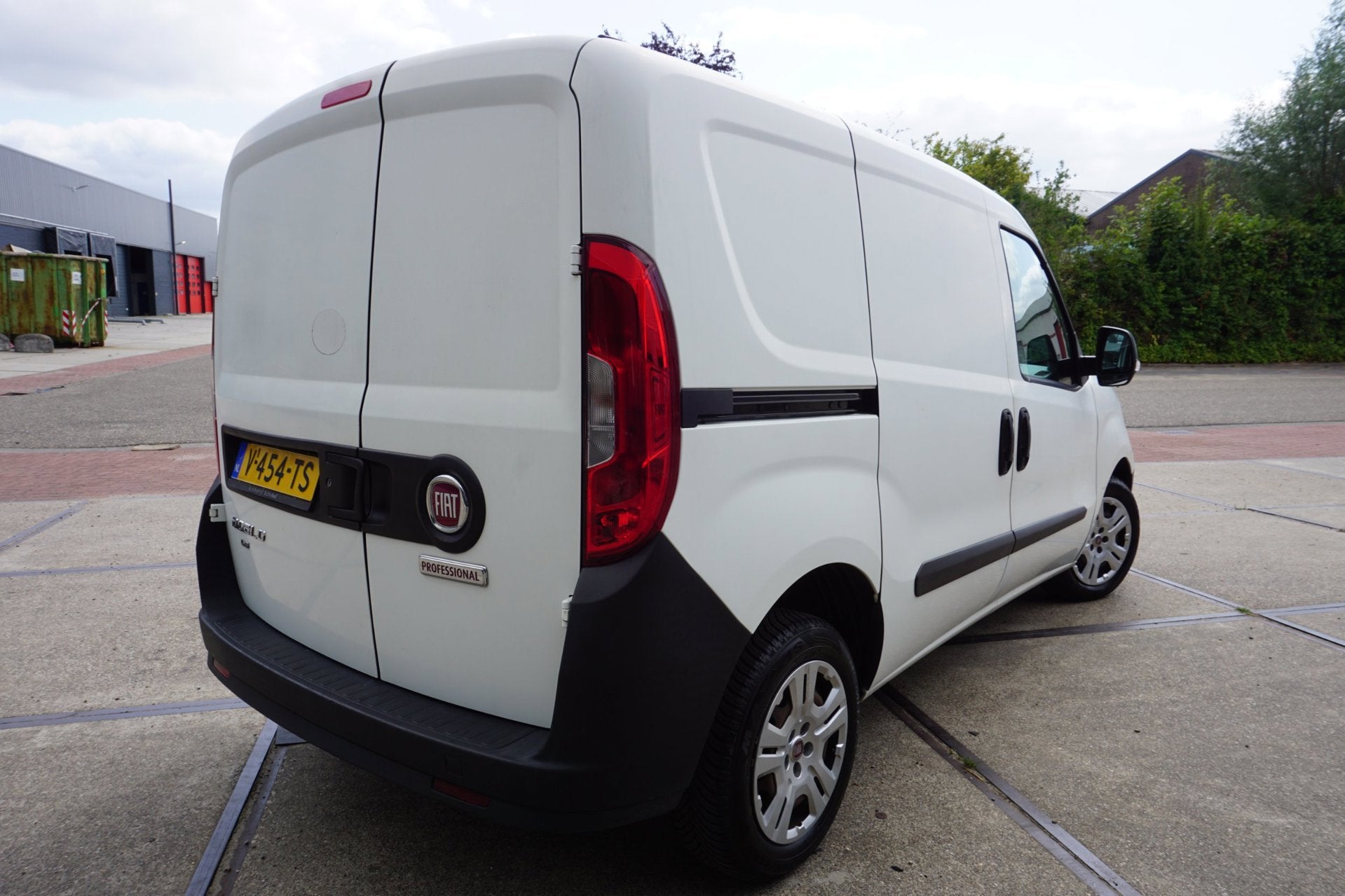 Fiat Doblò Cargo 1.6 MJ L1H1 ECO JET, Auto's, Bestelauto's, Voorwielaandrijving, Stof, Gebruikt, 4 cilinders