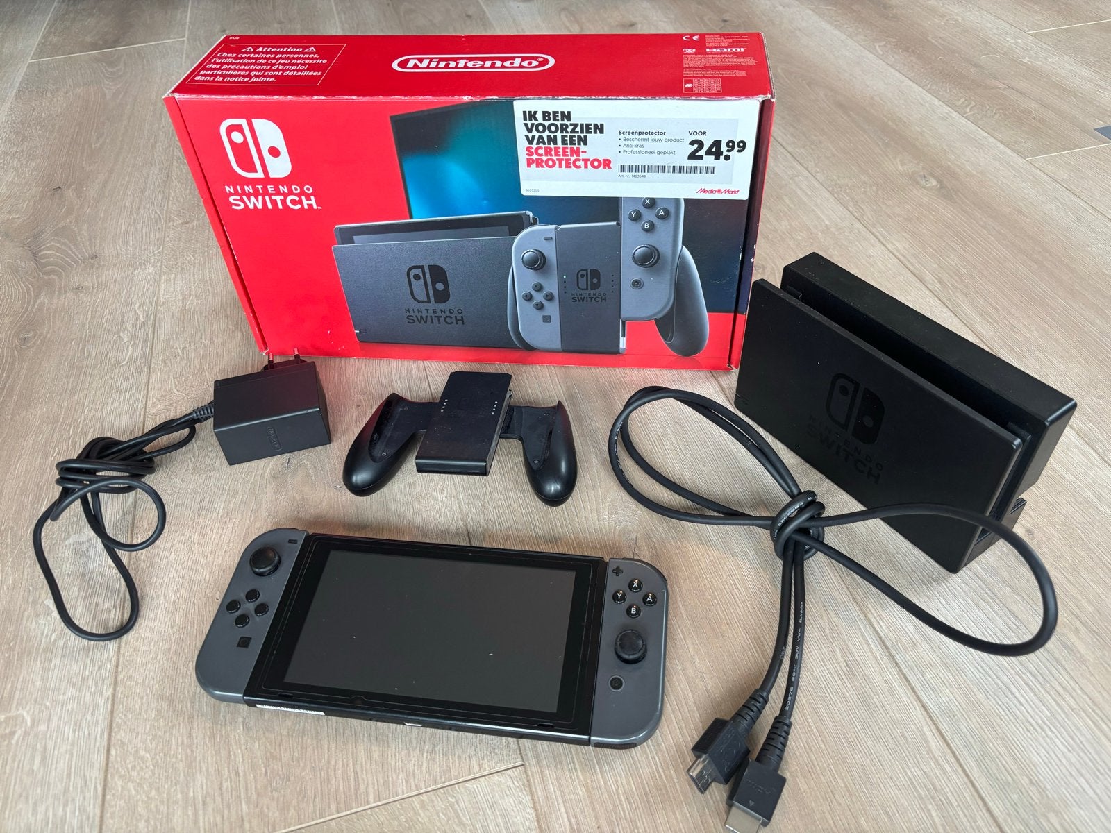 Nintendo Switch - Werkt naar behoren, Spelcomputers en Games, Ophalen, Gebruikt, Met 2 controllers, Switch Original