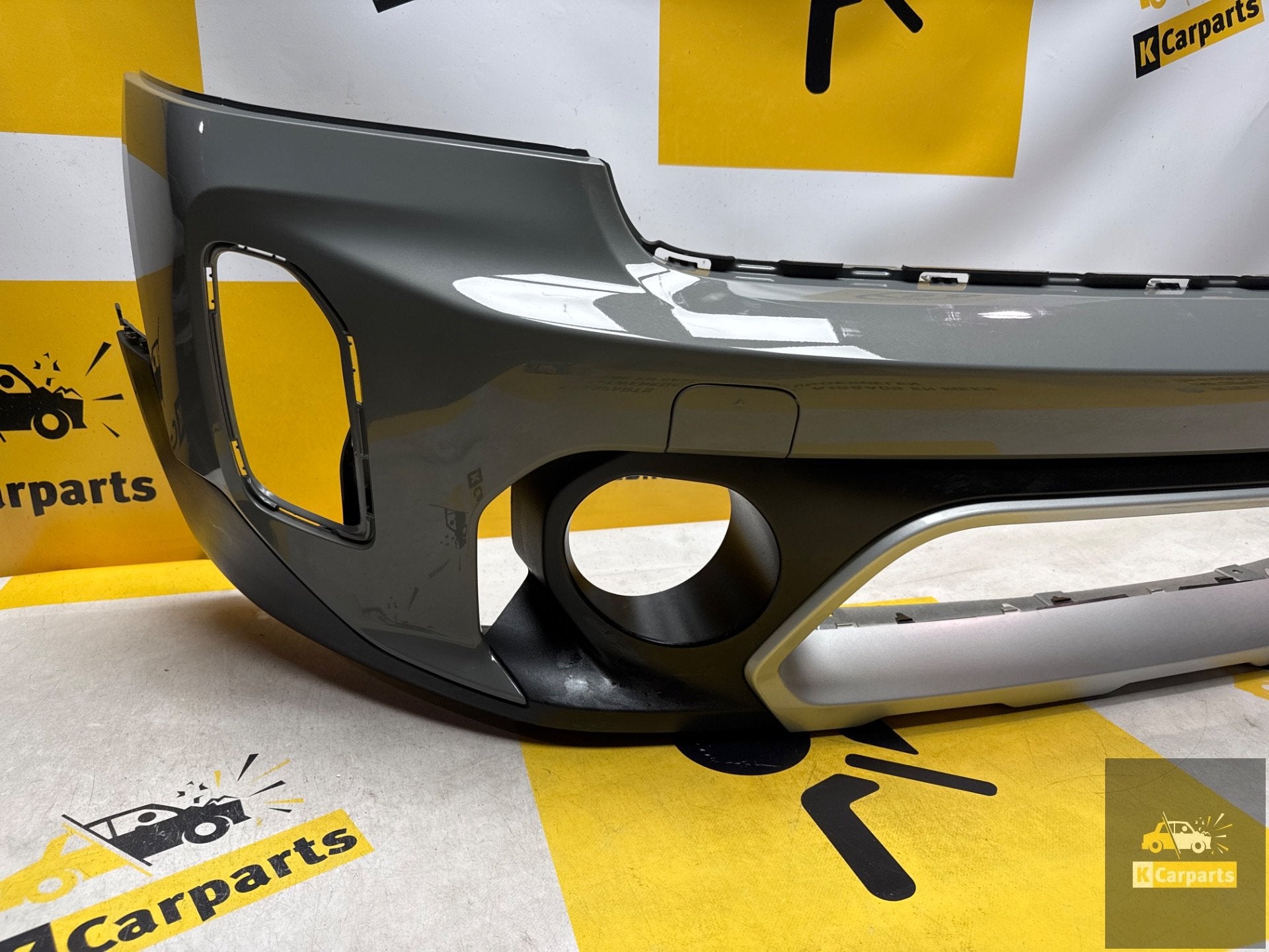 MINI COUNTRYMAN F60 voorbumper 51119477039 Origineel, Gebruikt, Voor, Ophalen of Verzenden, Customer.service@mini.co.uk