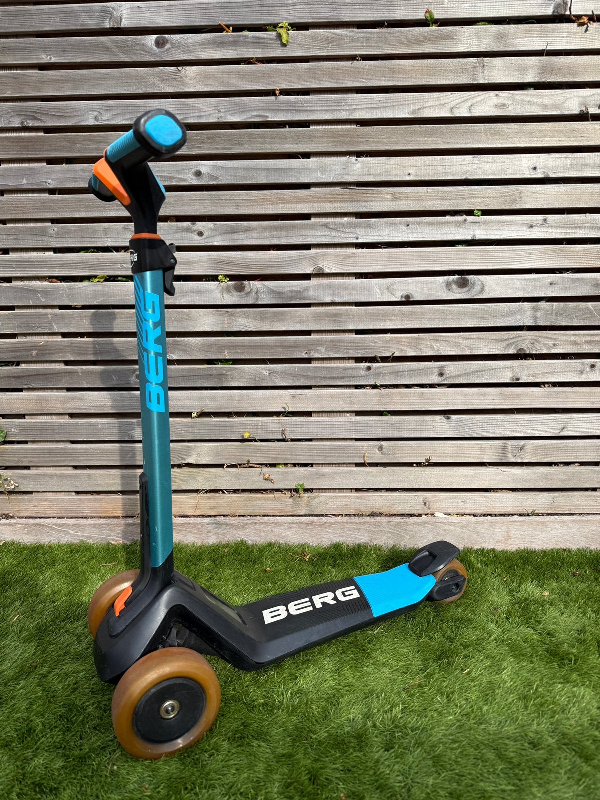 BERG Nexo, Fietsen en Brommers, Steps, Ophalen, Gebruikt, Gewone step