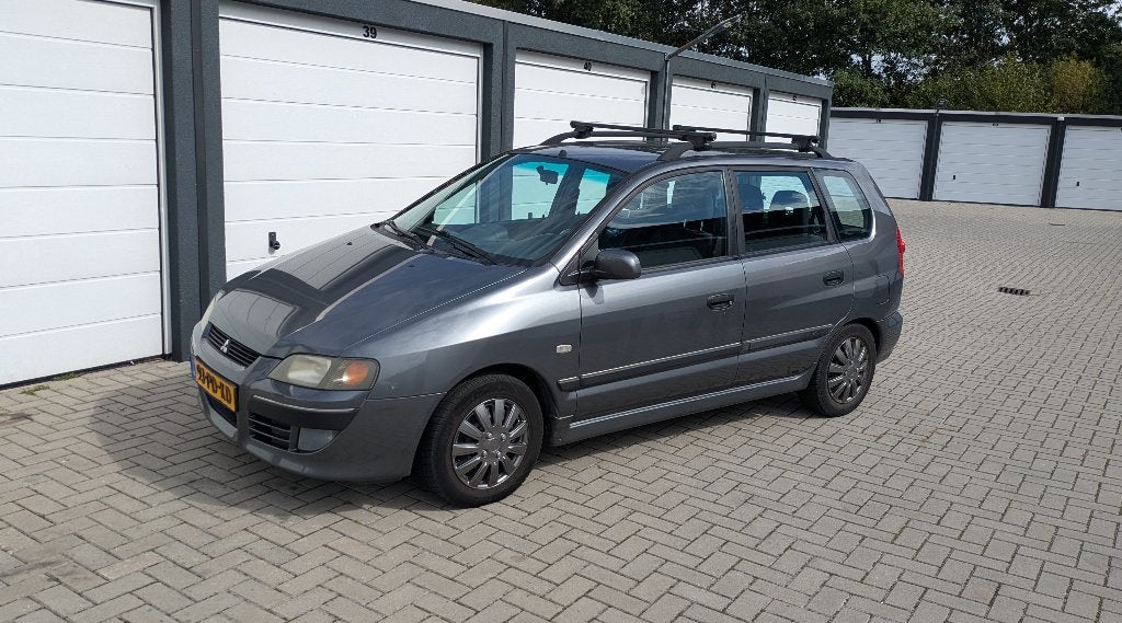 Mitsubishi Space Star 1.6 | 2004 | Grijs | Airco | Trekhaak, Auto's, Stof, Zwart, 4 cilinders, 1165 kg