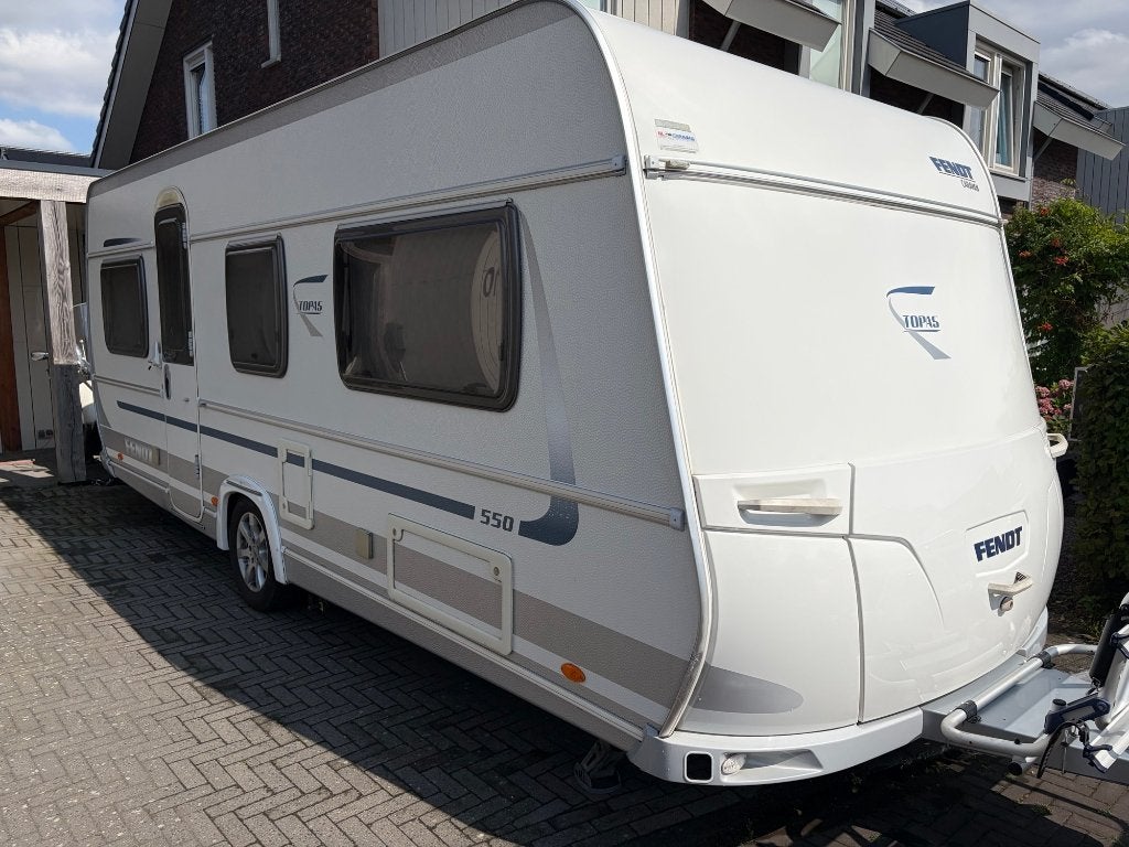Fendt Topas 550 Zeer nette staat en compleet uitgerust, Caravans en Kamperen, Ringverwarming, Rondzit, Particulier, Fendt