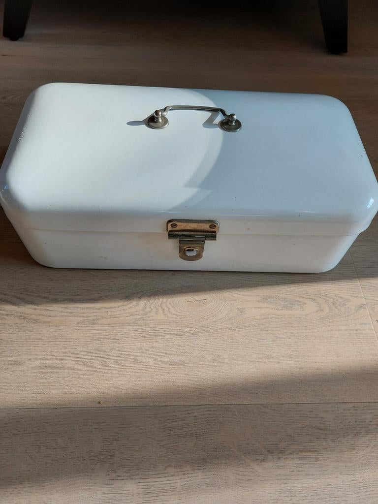 Vintage emaille broodtrommel - Wit met messing details, Antiek en Kunst, Ophalen