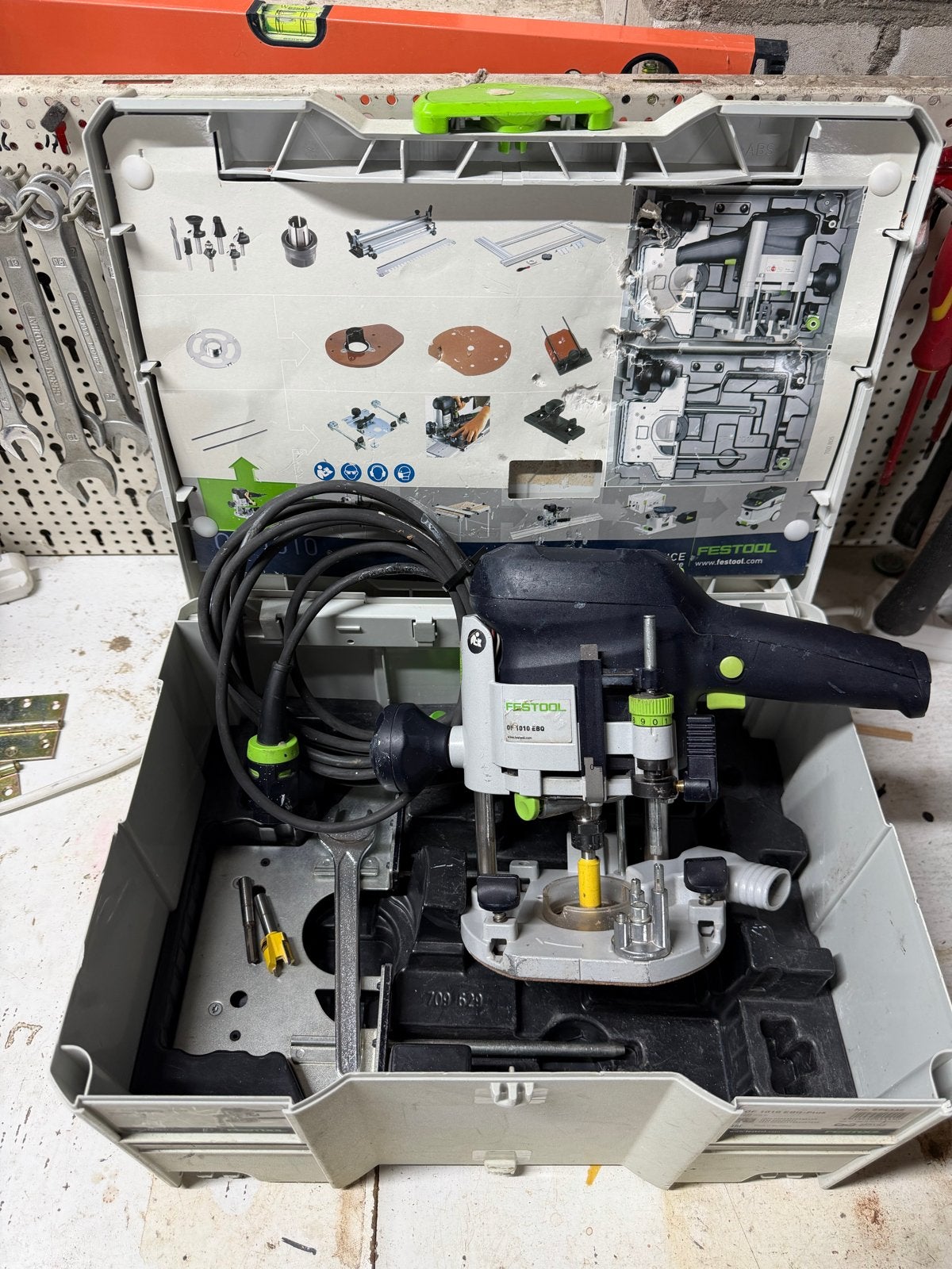 Festool OF 1010 EBQ Bovenfrees + geleider en freesjes, Ophalen of Verzenden, Zo goed als nieuw, Elektrisch, Bovenfrees