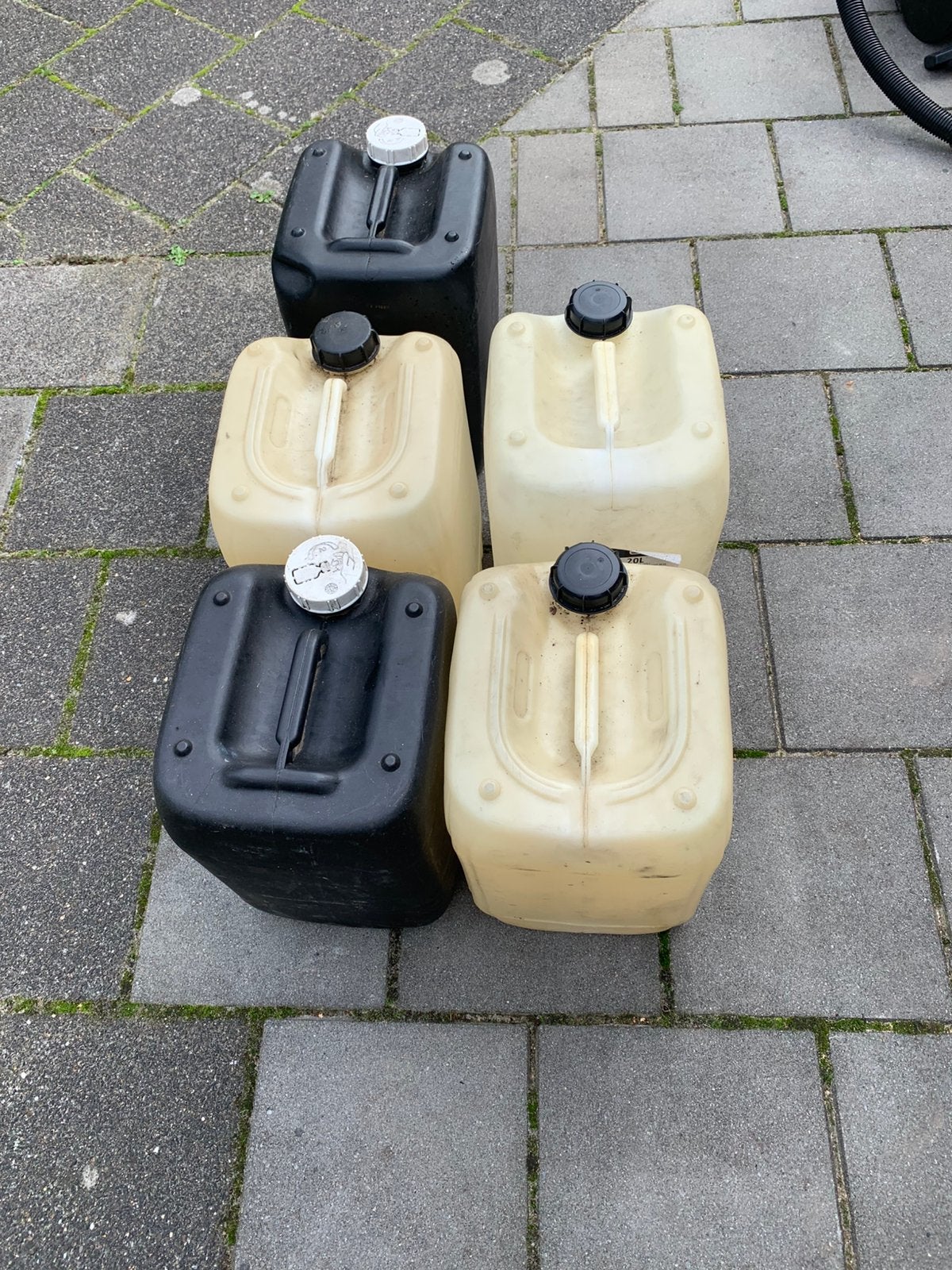 Te koop 5 jerrycans van 20 liter, Minder dan 75 liter, Ophalen, Zo goed als nieuw
