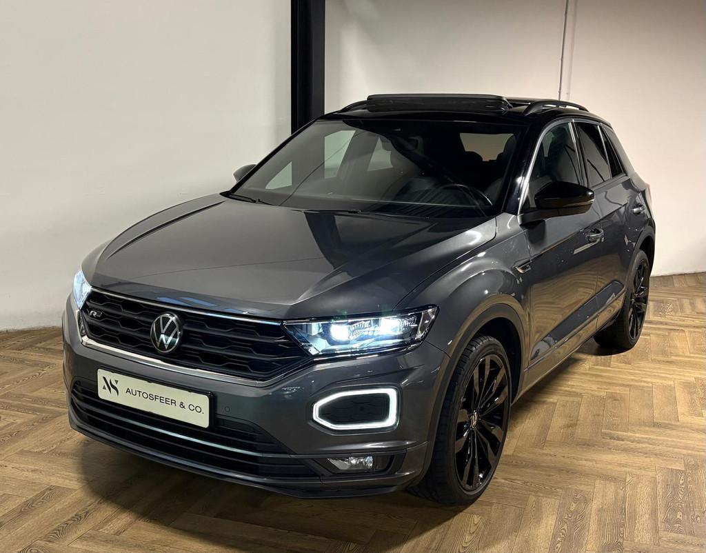Volkswagen T-Roc 1.5 TSI R-Line PANO KEYLESS CAM BEATS, Auto's, 1258 kg, 4 cilinders, 150 pk, Bedrijf