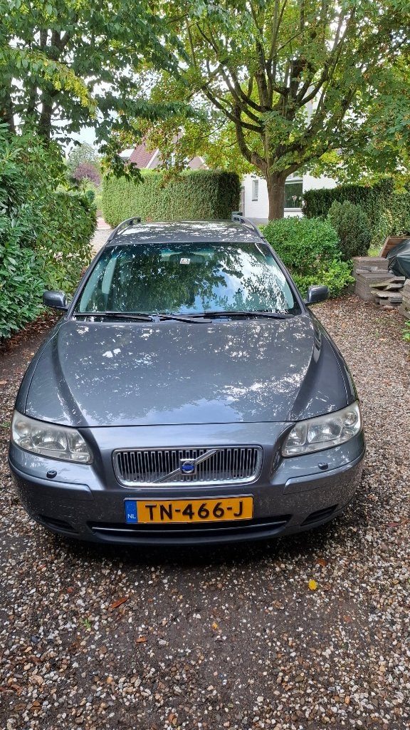 Volvo V70 P2 2.4 170 pk automaat uit 2006 – top youngtimer., 1800 kg, Leder en Stof, Stationwagon, 2435 cc
