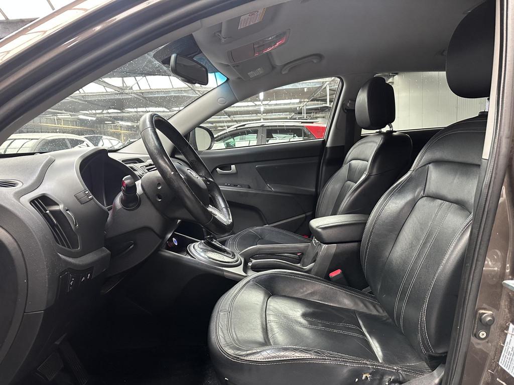 Kia Sportage 2.0 X-clusive AUTOMAAT Nette auto, goed onderho, 4 cilinders, Bruin, 163 pk, 1600 kg