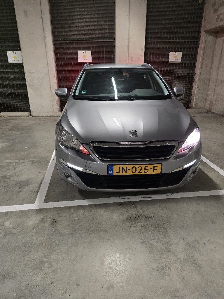 Peugeot 308 1.2 E-thp 81KW/110PK SW 2016 Grijs, Voorwielaandrijving, Zwart, 1199 cc, 1165 kg