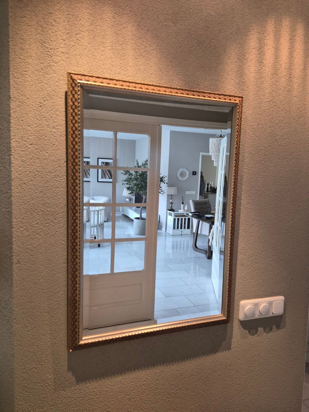 Brons matgouden exclusieve spiegel met sierlijke lijst, Huis en Inrichting, Ophalen of Verzenden, Zo goed als nieuw, Minder dan 100 cm