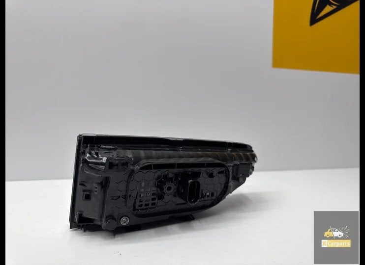 VW Golf 8 Facelift IQ Light Achterlichten Rechts Dynamisch 5, Gebruikt, Volkswagen, Volkswagen AG, Berliner Ring 2
38440  Wolfsburg, DE