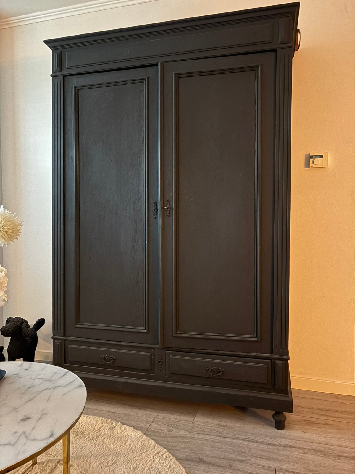 Zwart anieke meiden kast, Huis en Inrichting, Kasten | Kledingkasten, Ophalen, Zo goed als nieuw, 25 tot 50 cm, 150 tot 200 cm