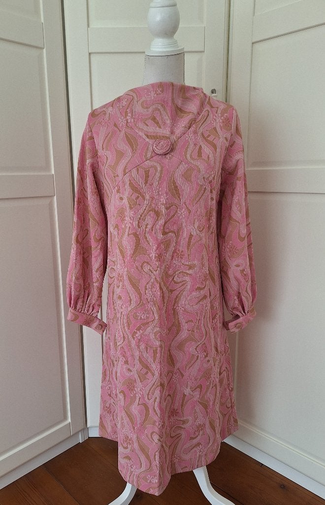 Vintage licht roze retro print midi jurk, maat M, Kleding | Dames, Maat 38/40 (M), Ophalen of Verzenden, Roze, Gedragen