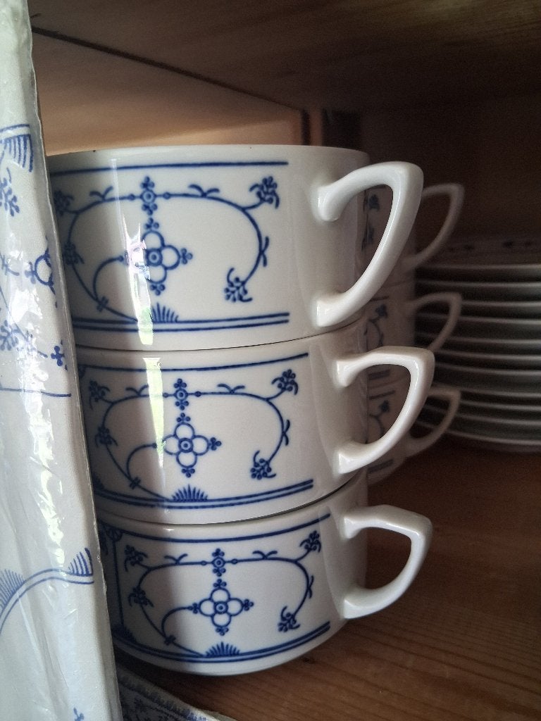 blauw saks soepkommen met schotel Jager of Kahla, Gebruikt, Ophalen of Verzenden, Kom(men), Overige stijlen