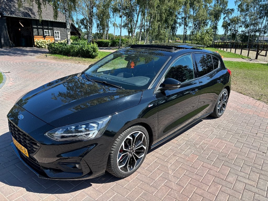 Ford Focus 1.5 Ecoboost 150pk 2019 Zwart, Auto's, 1304 kg, Stof, Zwart, Particulier
