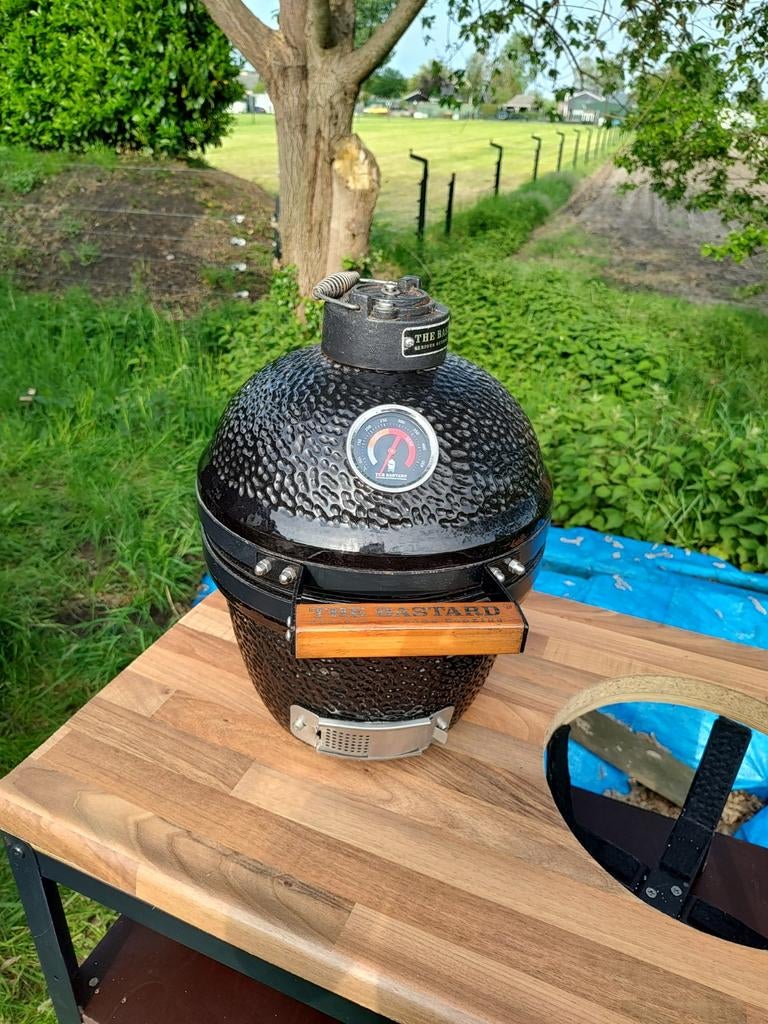 The Bastard Compact Kamado BBQ, Tuin en Terras, Ophalen, Gebruikt, The Bastard