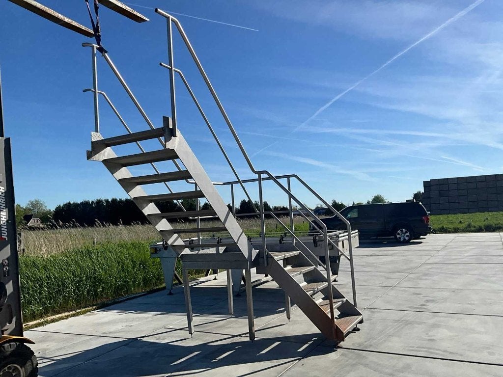 RVS Trap met bordes, Ophalen, Gebruikt, Trap, 2 tot 4 meter