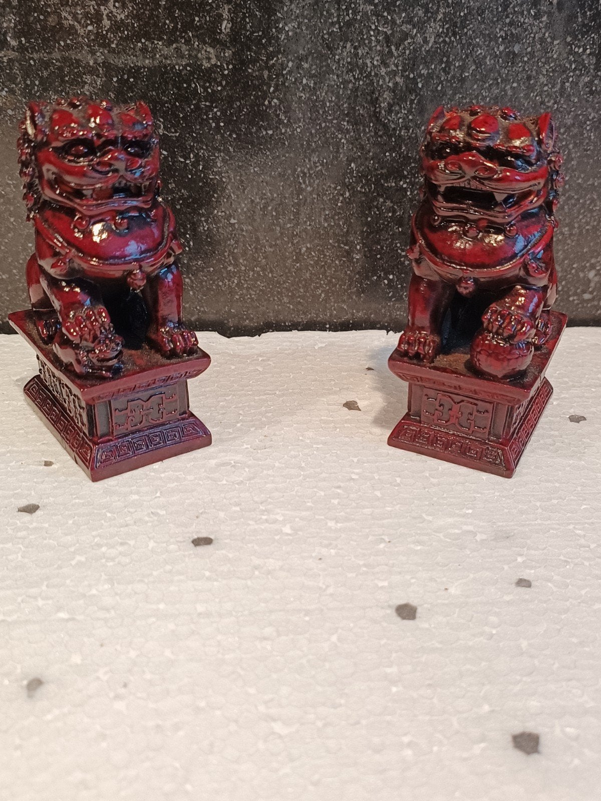 Set van 2 Chinese Foo Dogs - Beschermende Leeuwen, Antiek en Kunst, Minder dan 20 cm, Rood, Ophalen of Verzenden, Zoogdier