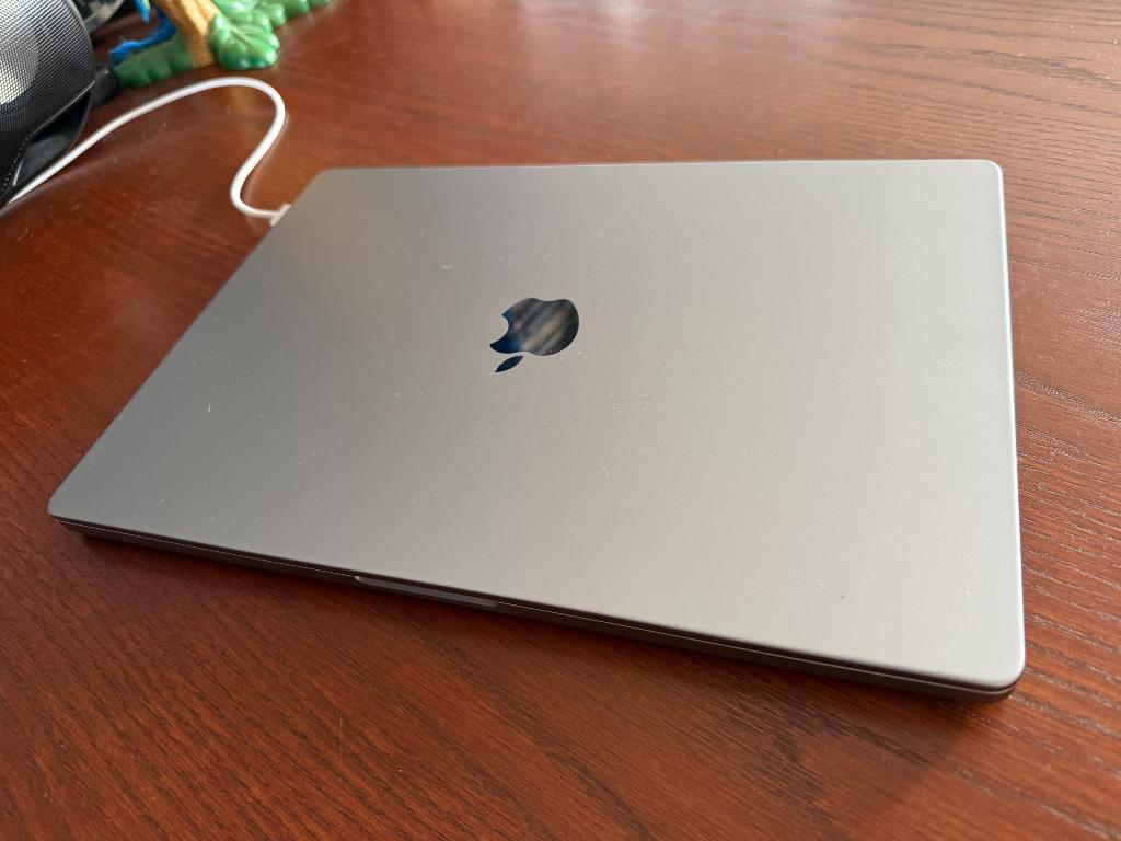 MacBook Pro / 16 inch / M1 Pro / 16GB RAM / 512GB SSD, Computers en Software, Apple Macbooks, MacBook Pro, Gebruikt, Qwerty, 512 GB