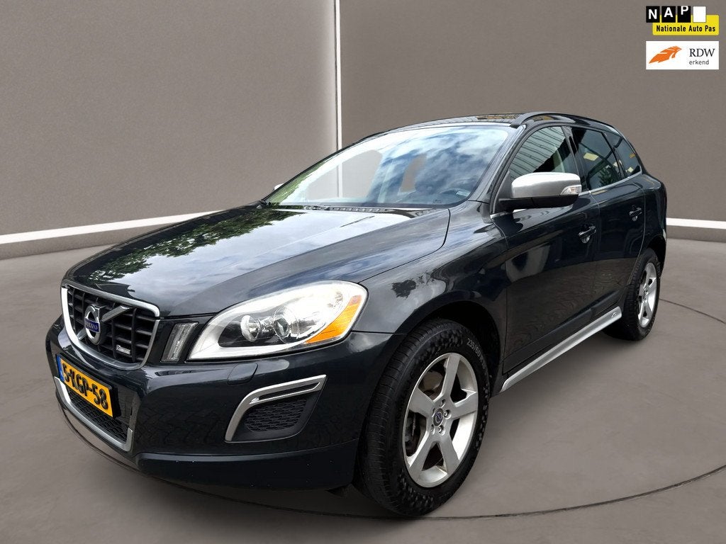 Volvo XC60 2.0 T5 R-Design 241 Pk Automaat Airco Navi Leer X, Auto's, Volvo, Euro 5, Parkeersensor, 4 cilinders, 1598 kg