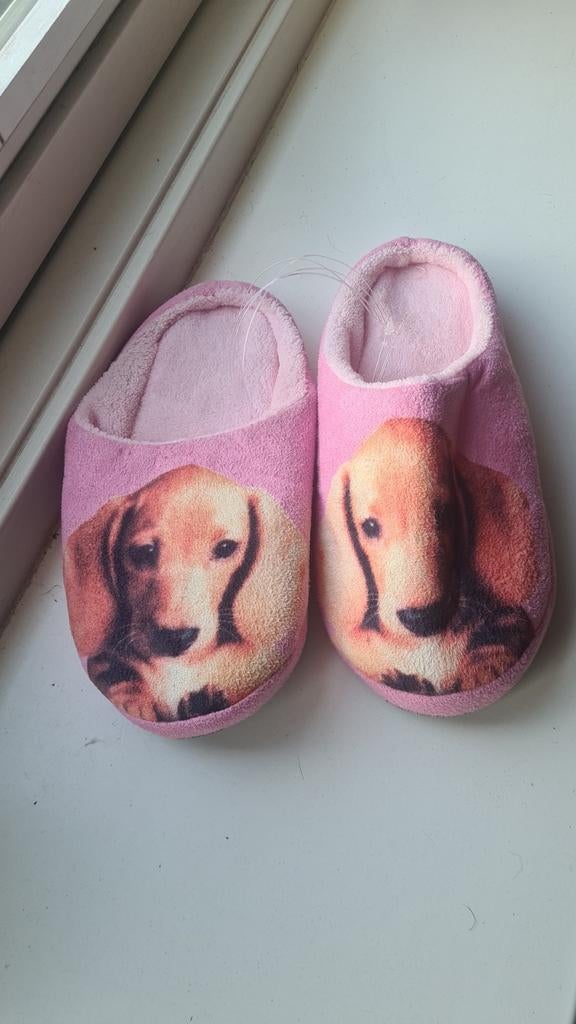 Roze pantoffels maat 37 - Lekker zacht en warm, Kleding | Dames, Schoenen, Ophalen of Verzenden, Nieuw, Roze, Pantoffels of Sloffen