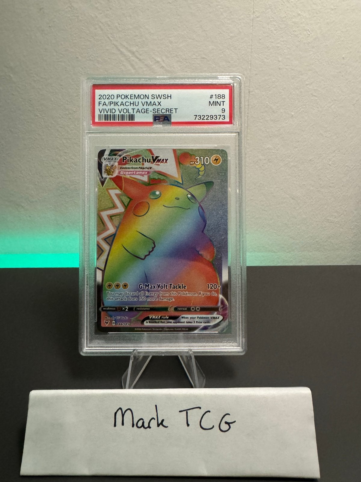 Pikachu VMAX Rainbow 188/185 PSA 9 - Vivid Voltage, Hobby en Vrije tijd, Verzamelkaartspellen | Pokémon, Ophalen of Verzenden