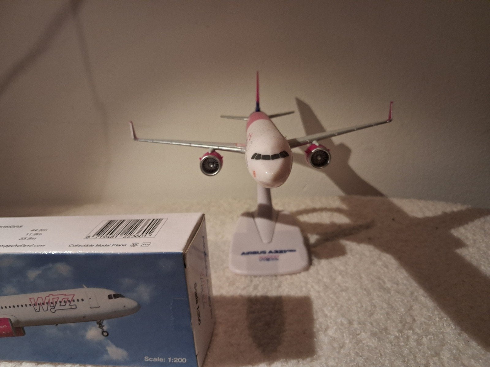 Airbus A321neo Wizz Air schaalmodel, Overige merken, 1:200 of kleiner, Ophalen of Verzenden, Zo goed als nieuw