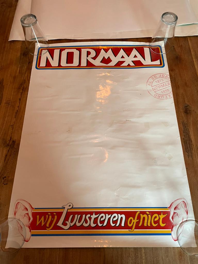 Tourposter Normaal - Wij luusteren of niet (1995), Verzamelen, Ophalen of Verzenden, Gebruikt, A1 t/m A3, Muziek