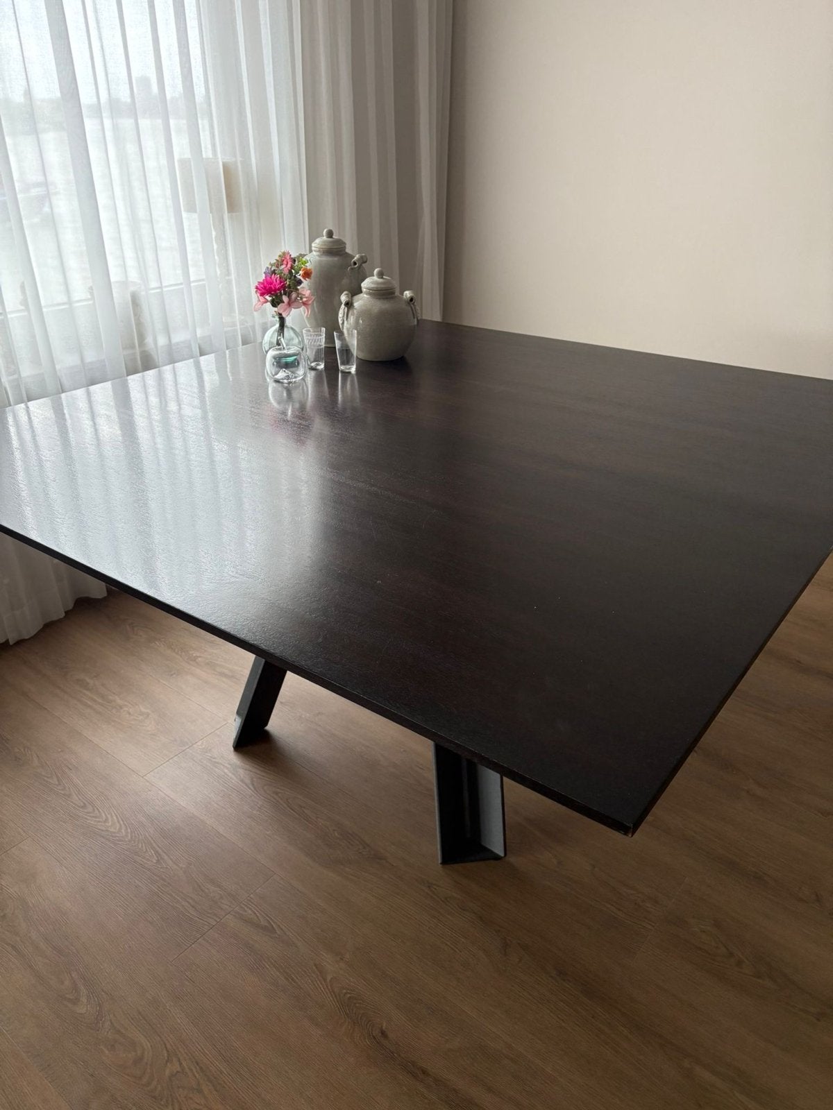 Robuuste eettafel met houten blad en ijzeren onderstel, Ophalen, Gebruikt, 150 tot 200 cm, Vierkant