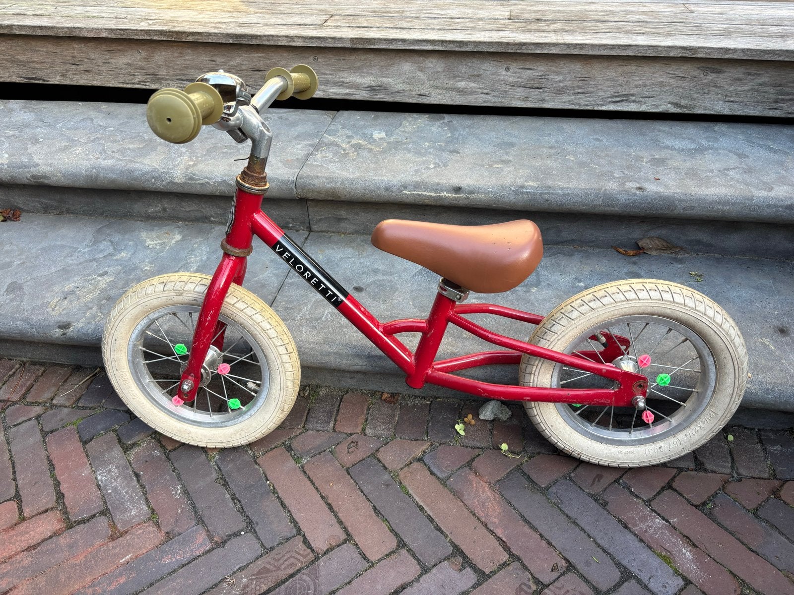 Veloretti Tricycle loopfiets rood, bruin zadel incl 3e wiel, Ophalen, Gebruikt, Minder dan 16 inch