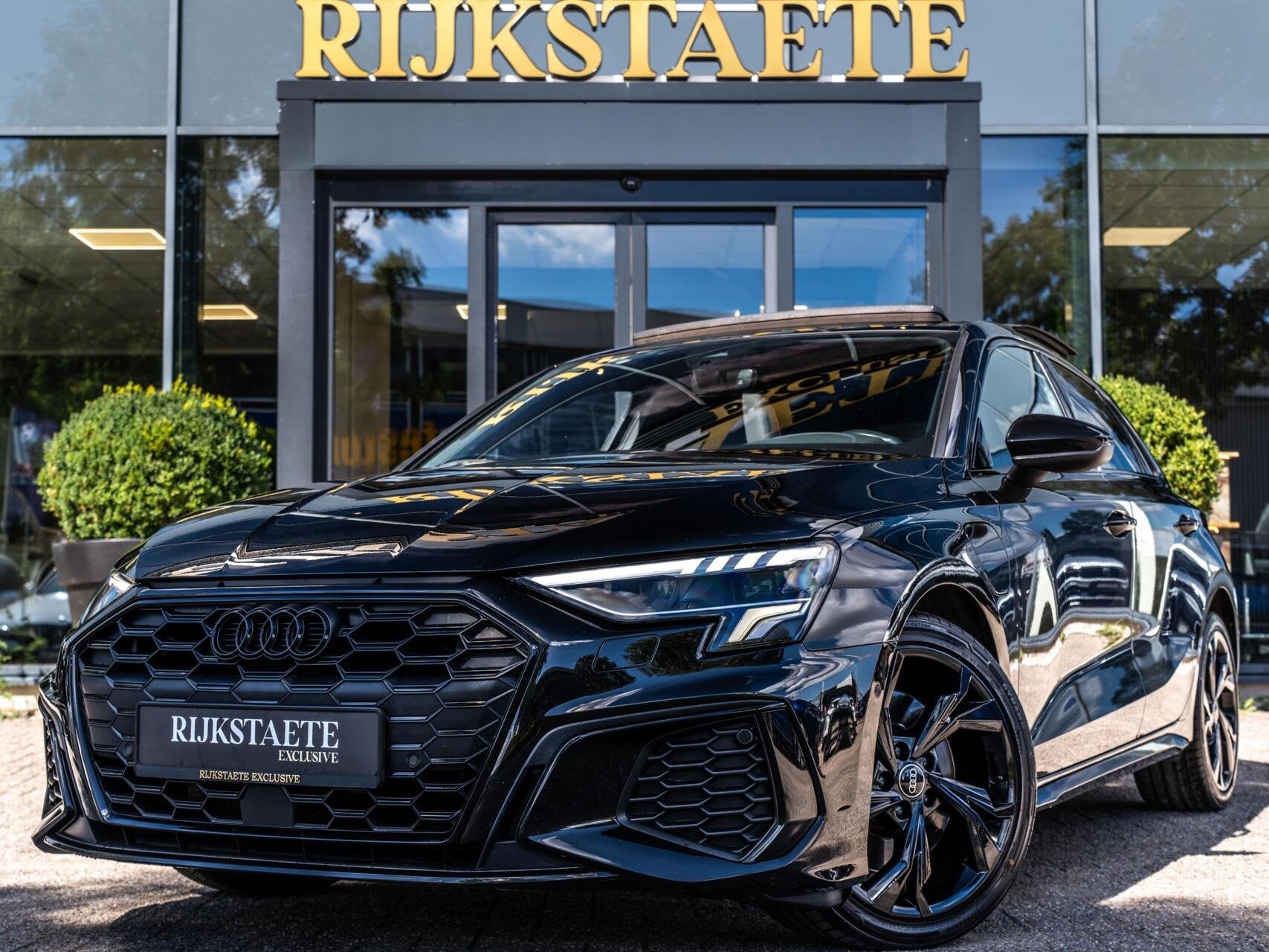Audi A3 Sportback 45 TFSIe S-Line Competition|PANO|B&O|RS, Auto's, Audi, Dealer onderhouden, Gebruikt, 4 cilinders, Met garantie (alle)