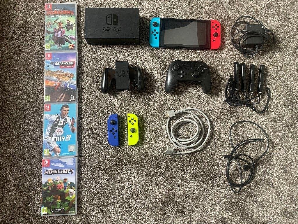 Grote Unpatched Switch bundel - 4 games, Spelcomputers en Games, Spelcomputers | Nintendo Switch, Ophalen of Verzenden, Zo goed als nieuw