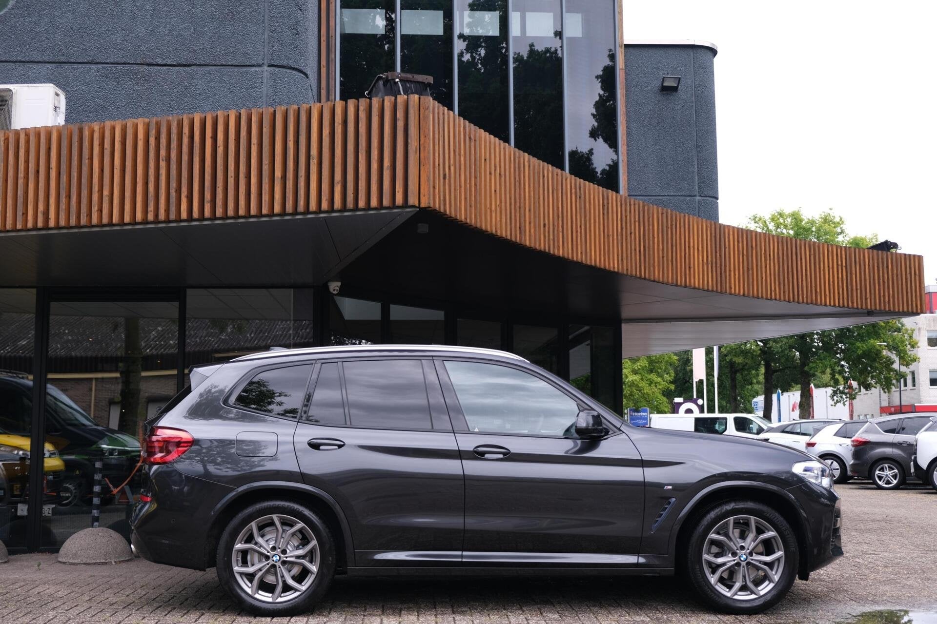 BMW X3 xDrive20i High Executive|Rijklaar!|M-Sport|ACC|Pano|H, Auto's, Automaat, Gebruikt, 4 cilinders, Leder