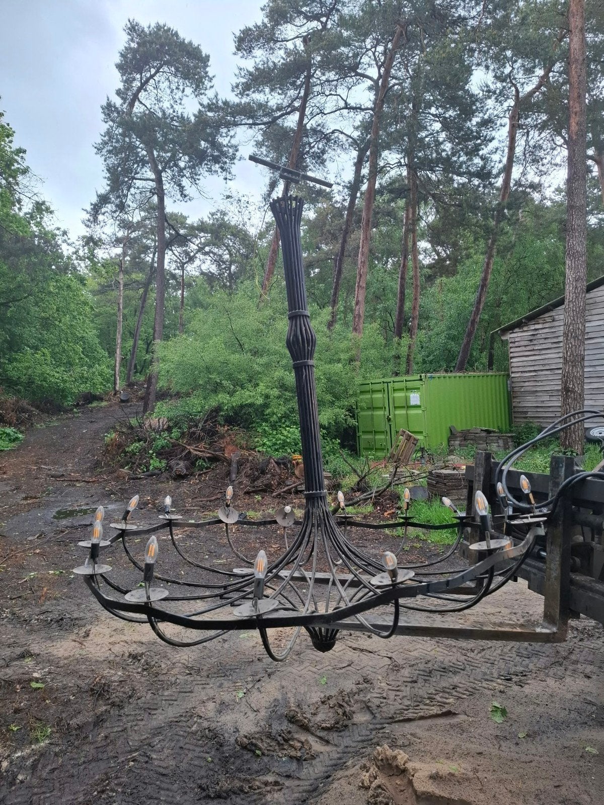 Grote kroonluchter van gesmeed staal - Ø1.80m, H2.00m, Huis en Inrichting, Ophalen, Gebruikt, Metaal, E14 (klein)