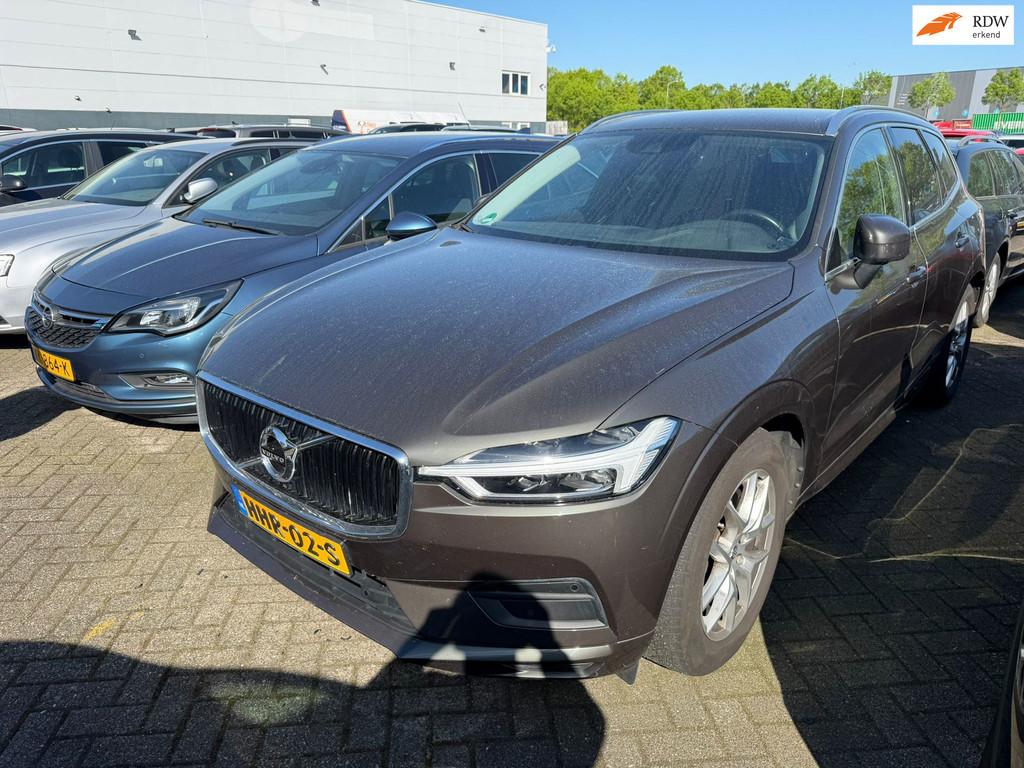 Volvo XC60 2.0 D4 Momentum, Gebruikt, Euro 6, 1969 cc, Leder en Stof