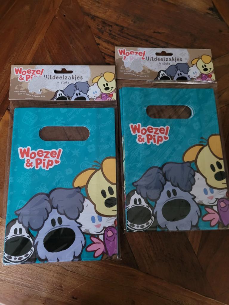 Lieve zakjes 8x  traktatie/ kadootjes Woezel en Pip, Hobby en Vrije tijd, Feestartikelen, Ophalen of Verzenden, Nieuw, Feestartikel