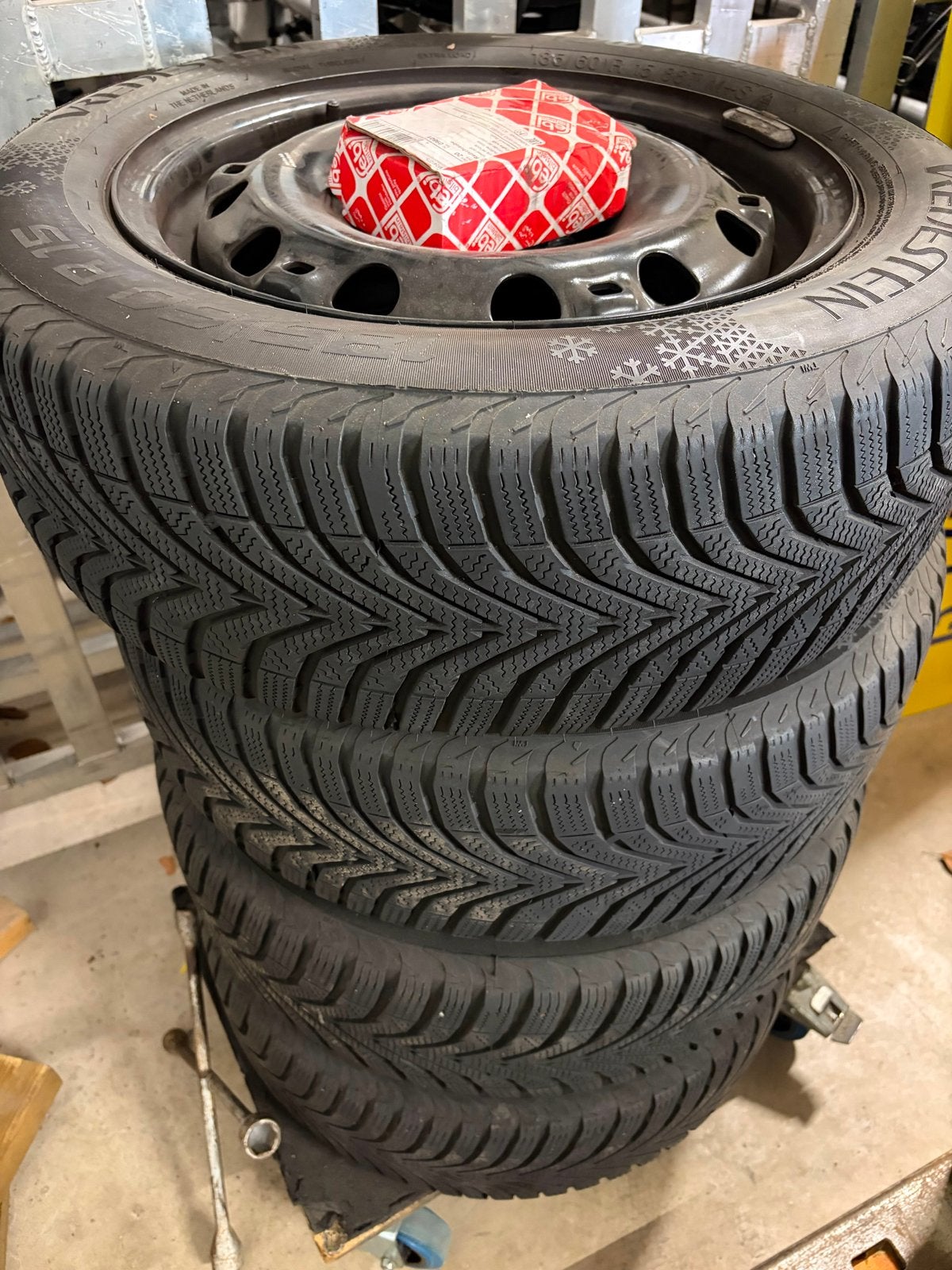 15 inch velgen met 185/60 winterbanden, Ophalen, Gebruikt