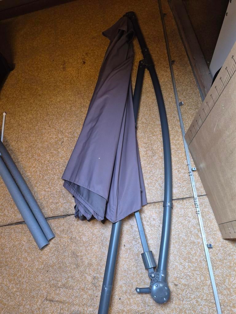 Parasol + voet + tegels, Tuin en Terras, Parasols, Ophalen, Minder dan 1 meter, Parasolvoet