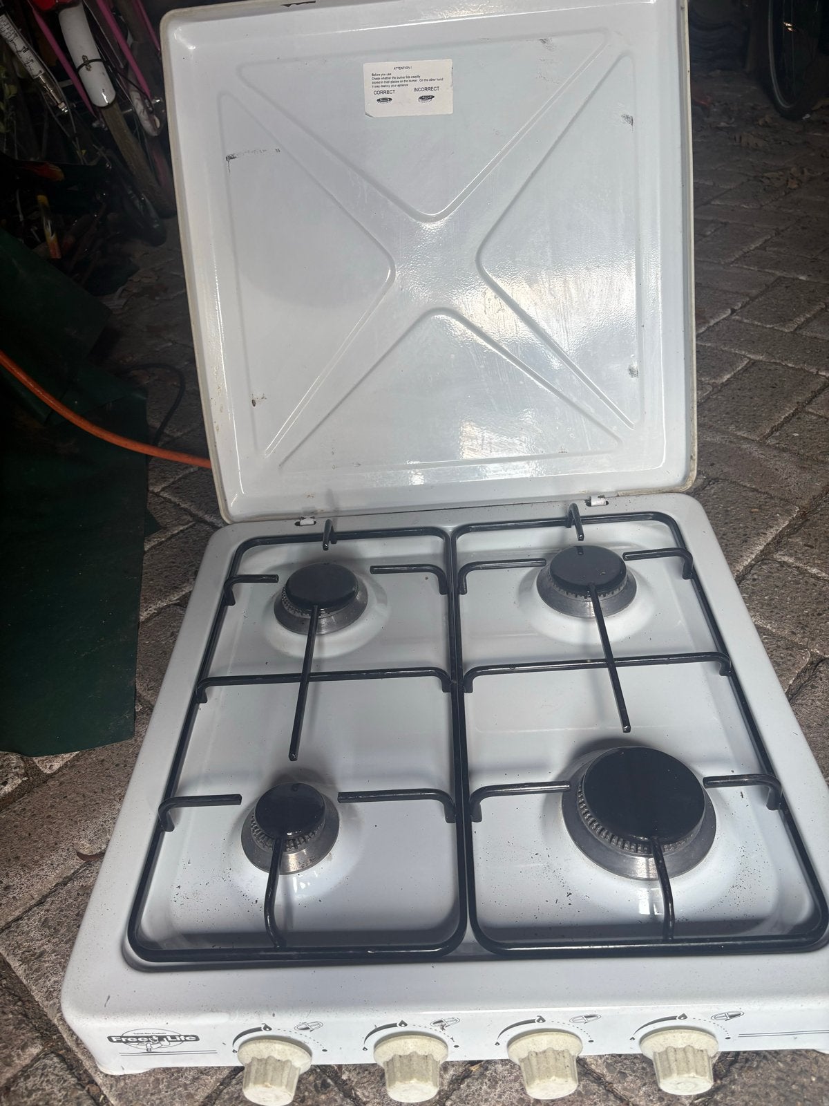 Camping gasstel 4-pits - Super netjes, Caravans en Kamperen, Kampeeraccessoires, Ophalen of Verzenden, Zo goed als nieuw