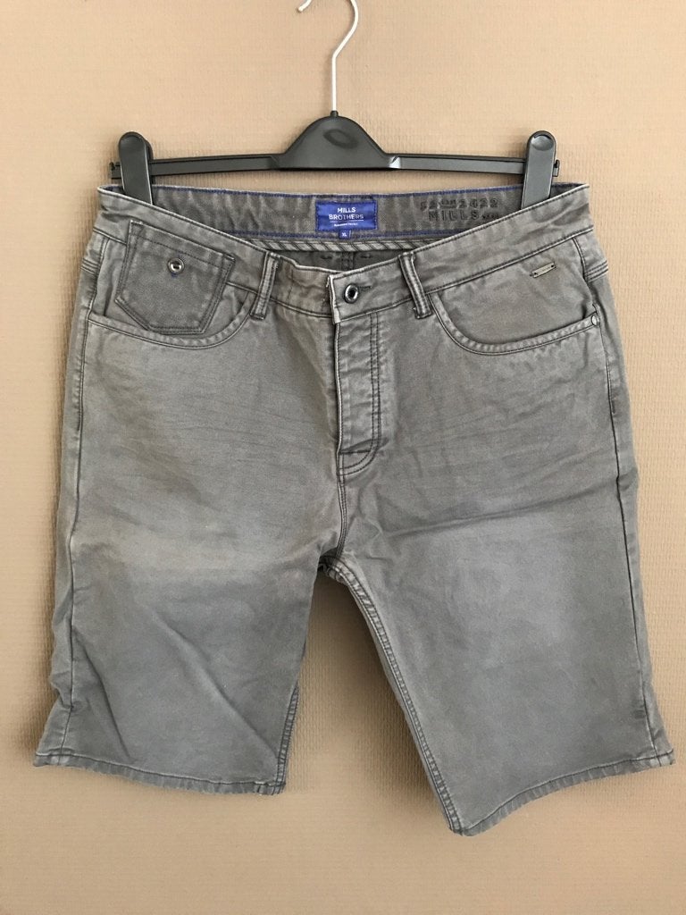 Mills Brothers grijze heren bermuda., Overige jeansmaten, Ophalen of Verzenden, Zo goed als nieuw, Mills Brothers