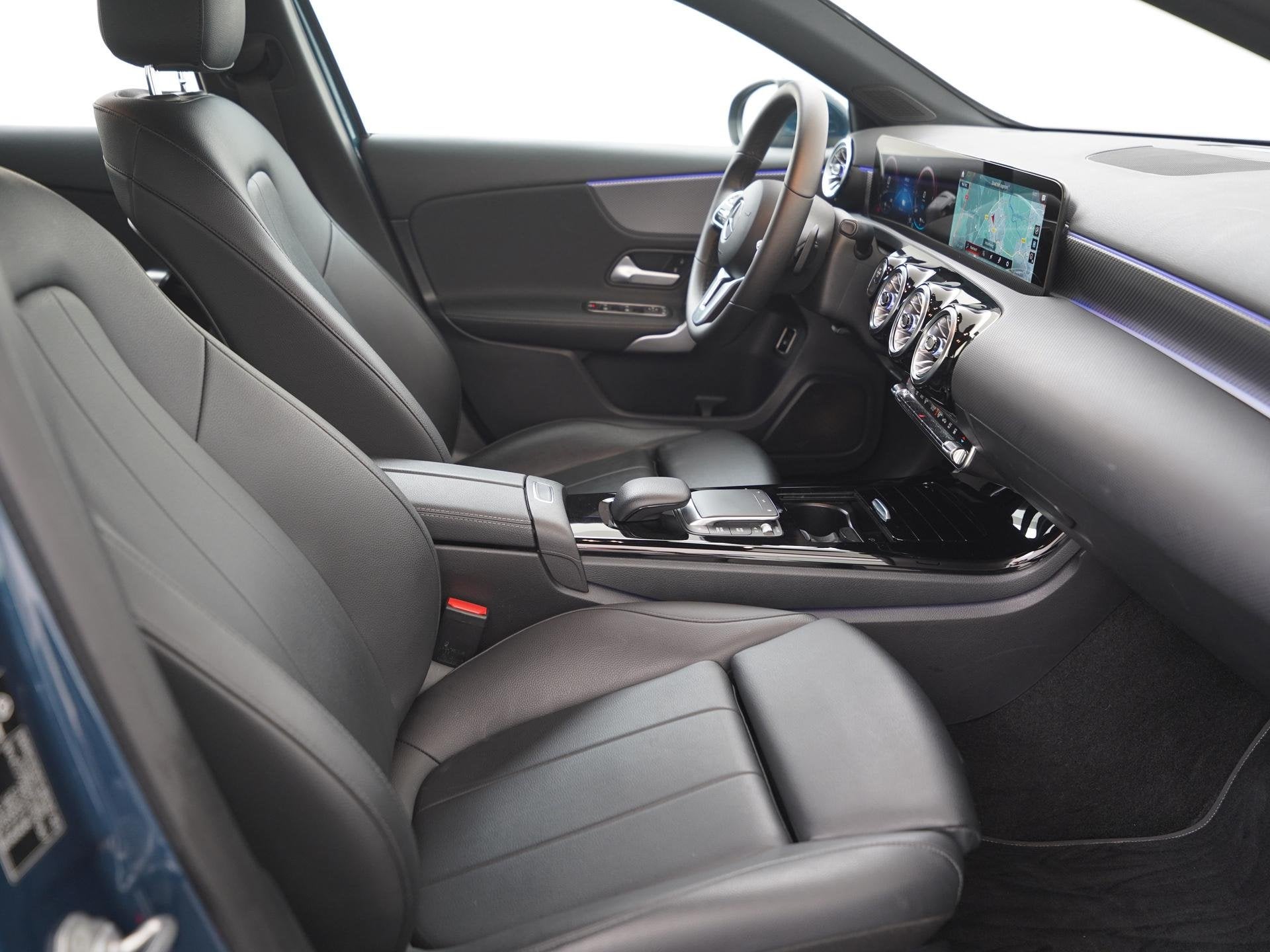Mercedes-Benz A-klasse 250e Progressive | Leder | Camera | W, Auto's, Gebruikt, 4 cilinders, Blauw, Bedrijf