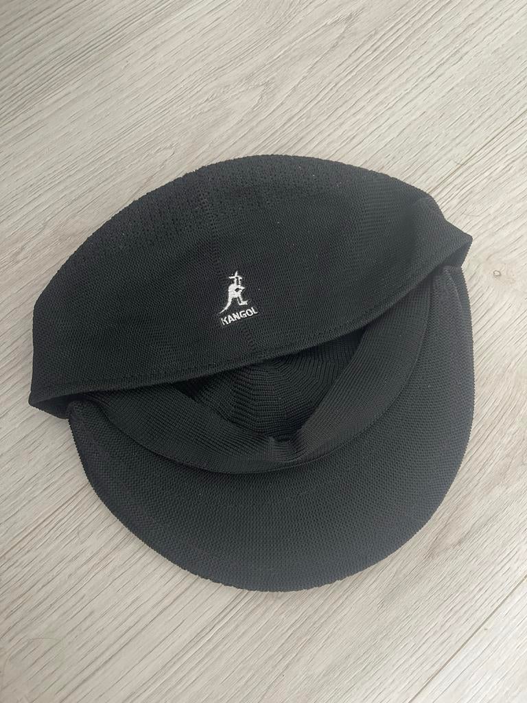 Kangol Pet Zwart - Zo goed als nieuw, Kleding | Heren, Hoeden en Petten, Ophalen of Verzenden, Nieuw, One size fits all
