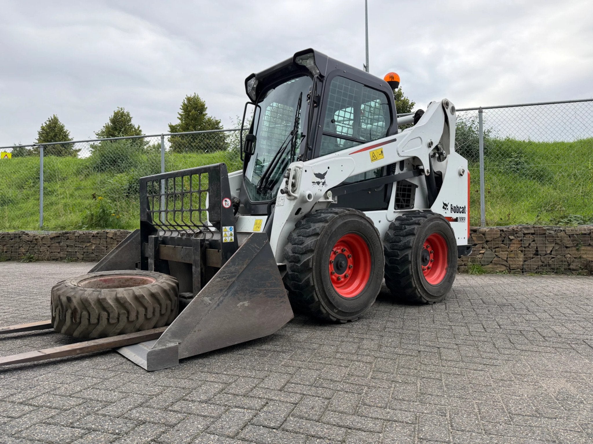 Bobcat S530 (bj 2015), Wiellader of Shovel