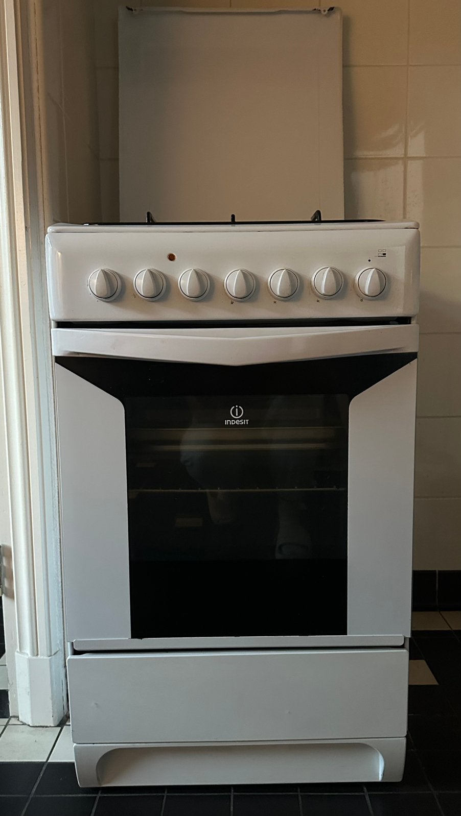 Indesit gasfornuis kookstel met oven, Witgoed en Apparatuur, Ophalen, 4 kookzones, Zo goed als nieuw, Gas