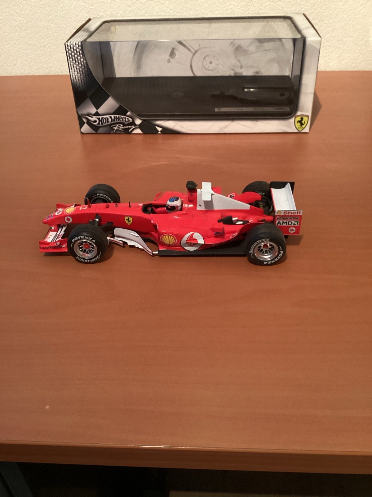 Hot Wheels Racing Ferrari F2004 Rubens Barrichello 1:18, Ophalen of Verzenden, Zo goed als nieuw, Auto, Hot Wheels