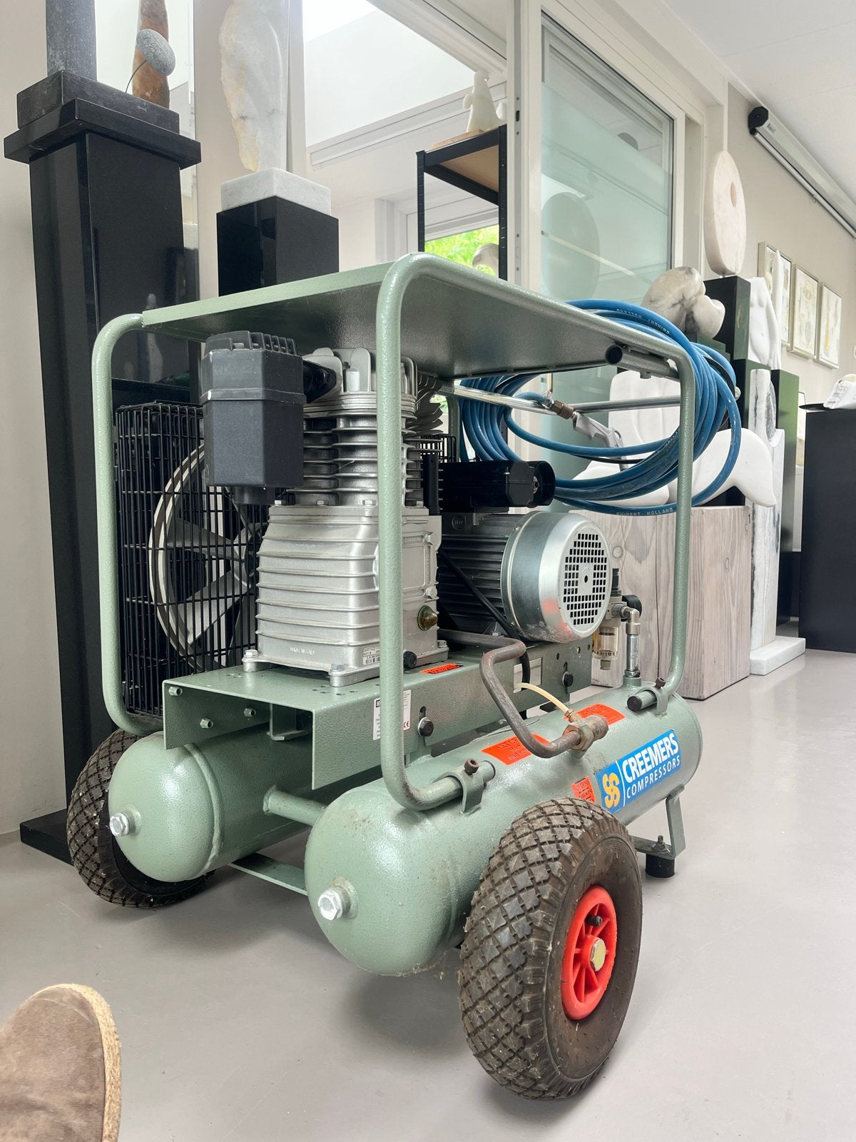 Creemers Compressor Mobiel —> VERKOCHT!, 6 tot 10 bar, Ophalen of Verzenden, Zo goed als nieuw, 25 tot 100 liter